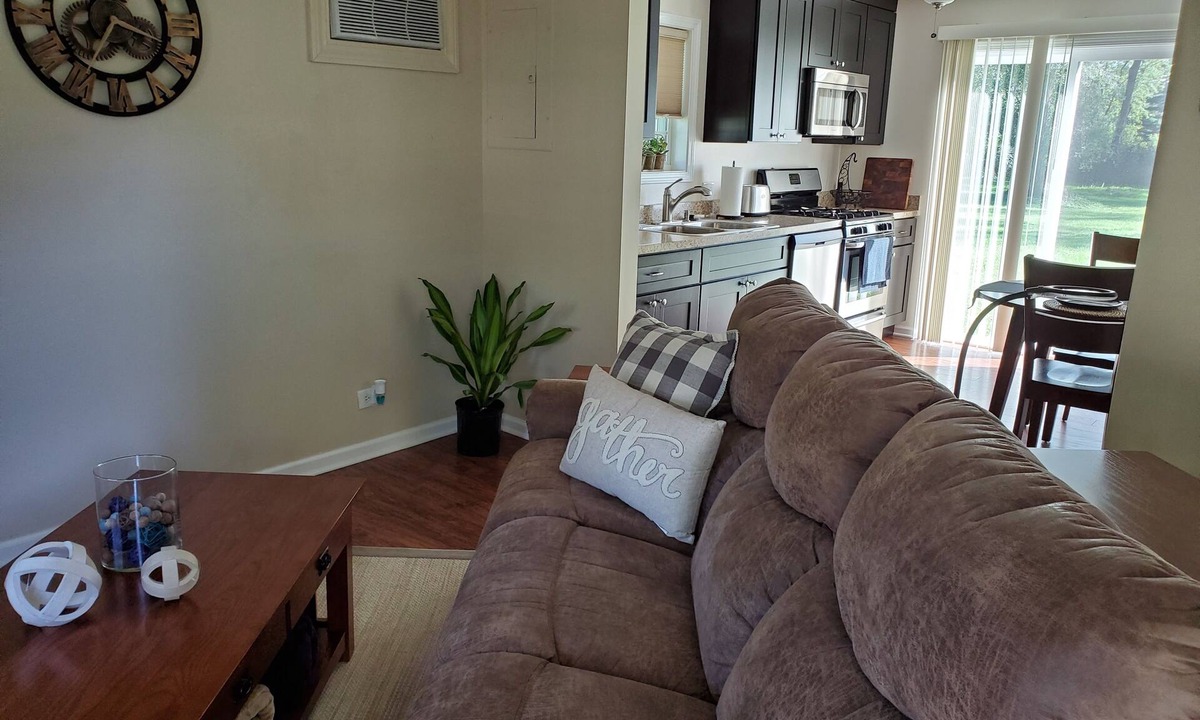 Wasco House | Cozy Cabin In Roselle