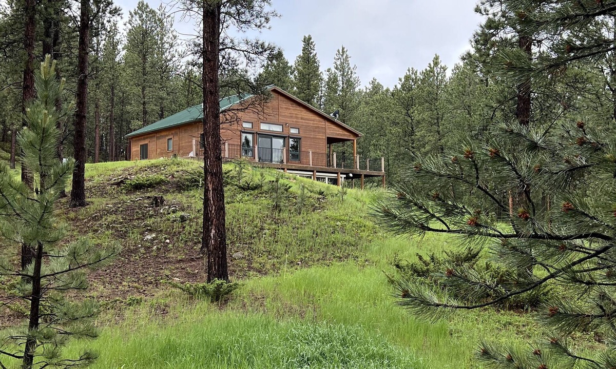 Four Corners Cabin | Cozy cabin in the beautiful Black Hills