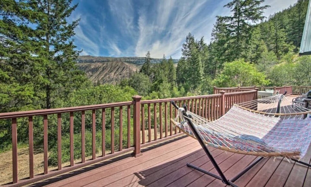 Naches House | Cozy Cabin in the Hills