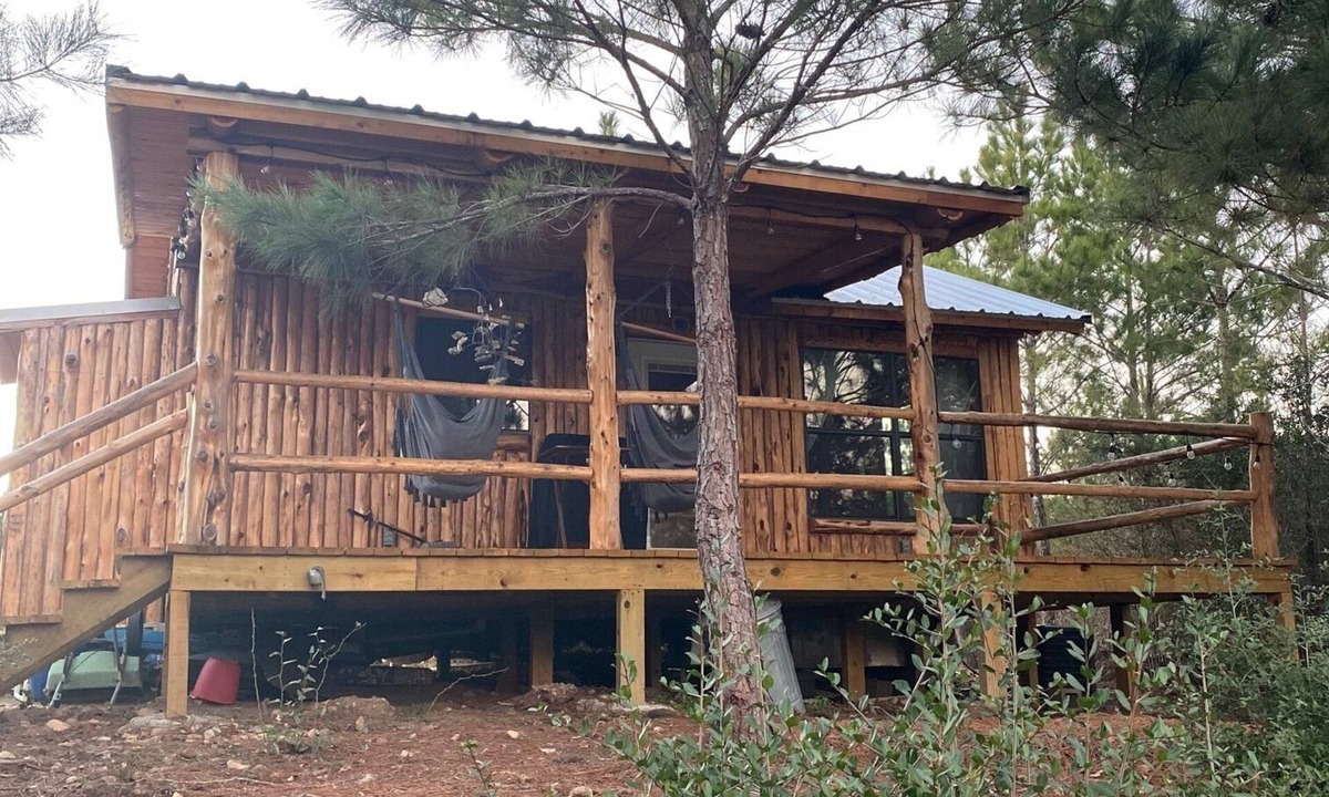 Bastrop Cabin | Cozy cabin in the pines of Bastrop with AC, WiFi