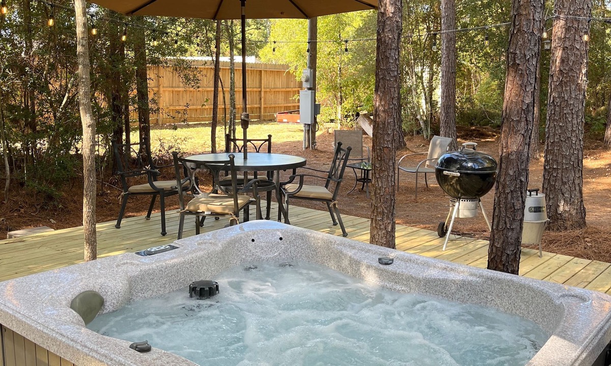 West Livingston Cabin | Cozy Cabin in the Woods - Lake Livingston, Texas