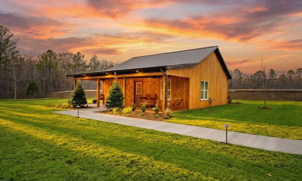 Ferndale Cabin | Cozy Cabin on Horse Ranch with experiences available!