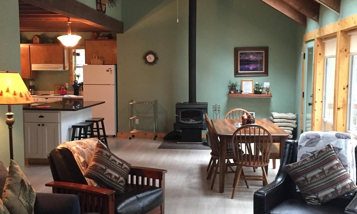 Black Butte Ranch Cabin | Cozy Cabin on Aspen Lake