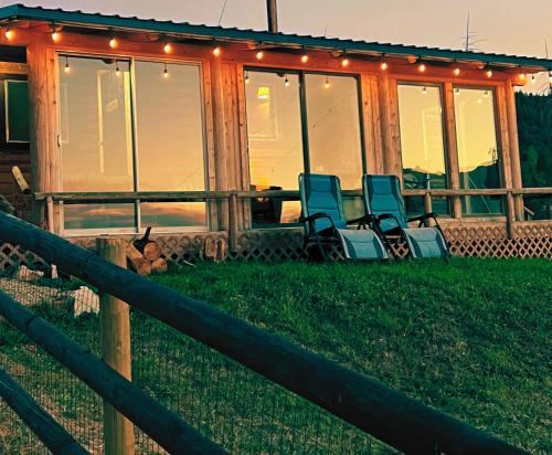 Conner House | Cozy Cabin Oxen-Le-Fields Montana