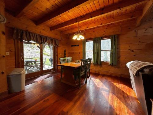 Alpine Lake House | Cozy Cabin