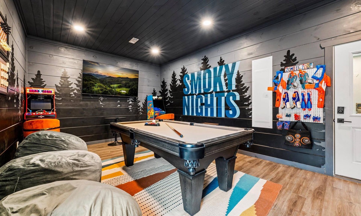 Pigeon Forge Cabin | Cozy cabin w/game room & indoor pool