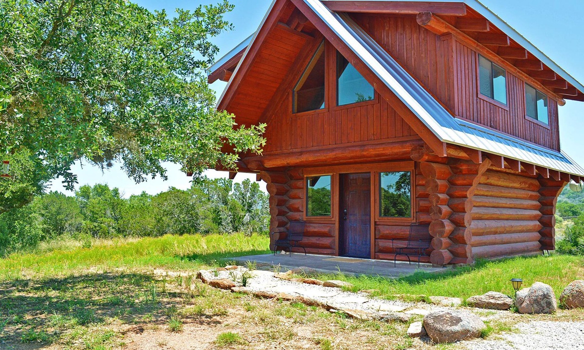 Marble Falls Cabin | Cozy Cabin w/King Loft, Lake Access & Country Views