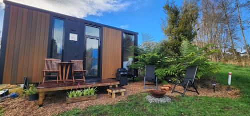 Waitoki House | Cozy Cabin2 at Dairy Flat Farm