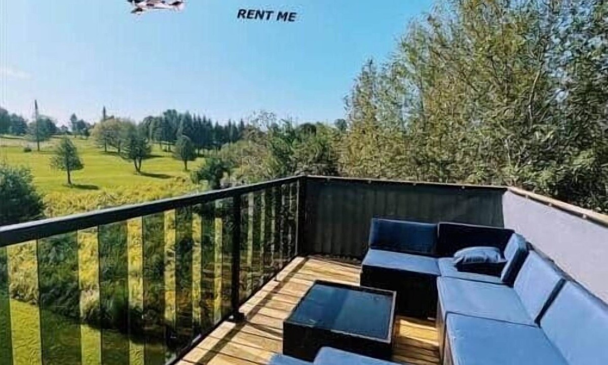 Calabogie Apartment | Cozy Calabogie condo with high speed internet