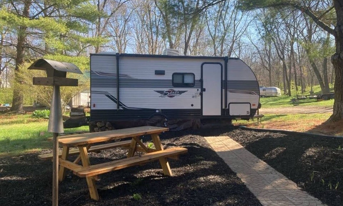 Villa Ridge House | Cozy Camper in Villa Ridge