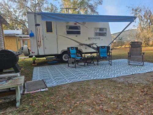 Fort Meade House | Cozy Camper