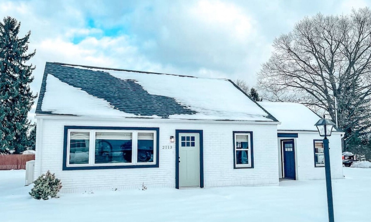 Reading House | Cozy Cape Cod with private HOT TUB