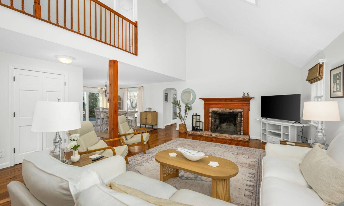 Harwich Center House | Cozy Cape Retreat with Fenced Yard & Fire Pit
