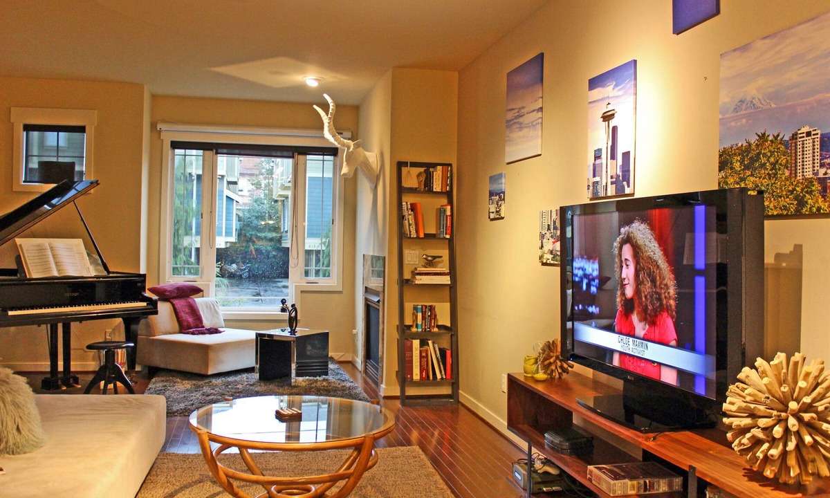 Broadway House | Cozy Capitol Hill home