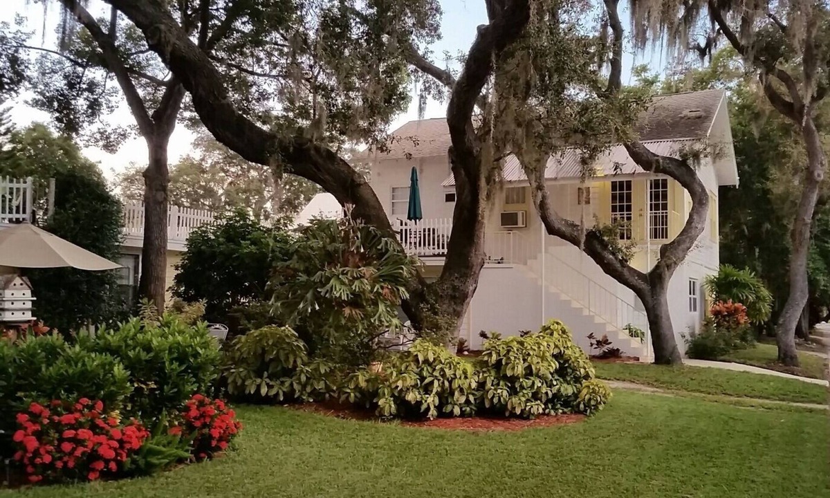 Tarpon Springs House | Cozy Carriage House on Spring Bayou