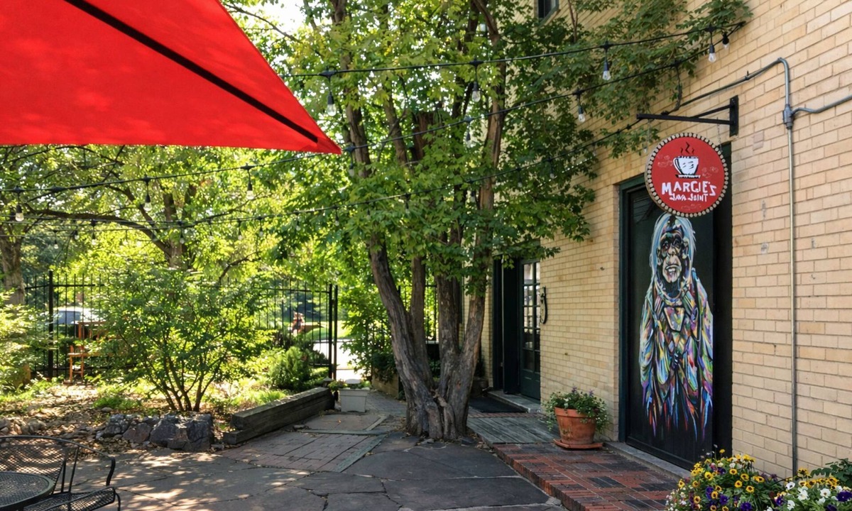 Greeley House | Cozy Carriage House, Walk to UNC, Free Bikes