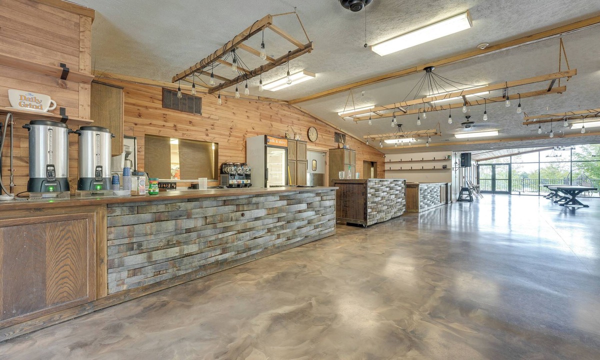 Cassopolis Cottage | Cozy Cassopolis Cabin, Near Parks & Golfing!