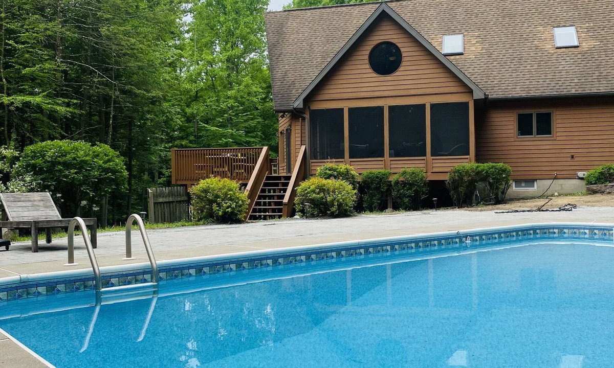 Dalton Ski Chalet | Cozy Cedar Chalet with Heated Pool