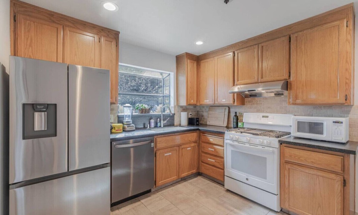 Santa Clara House | Cozy, central Santa Clara escape