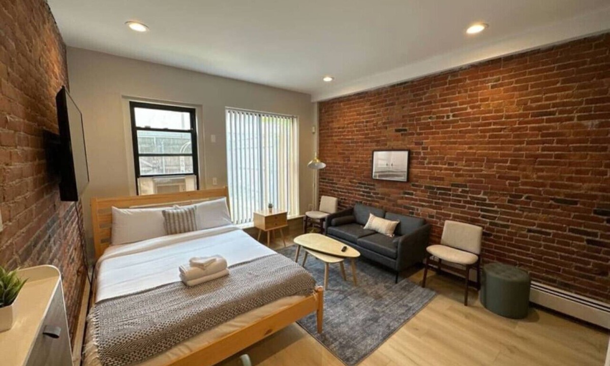 Prudential - St. Botolph Apartment | Cozy Central South End Studio