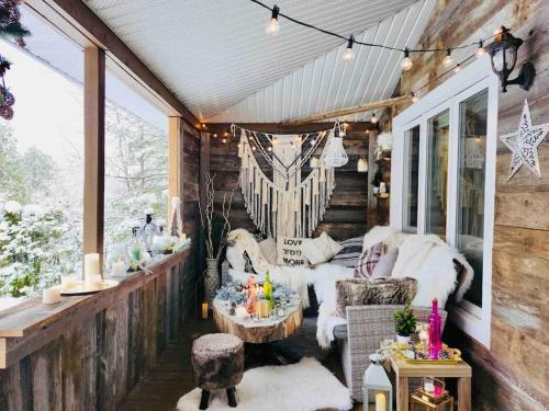 Saint-Raymond Ski Chalet | Cozy Chalet by lake & Nature