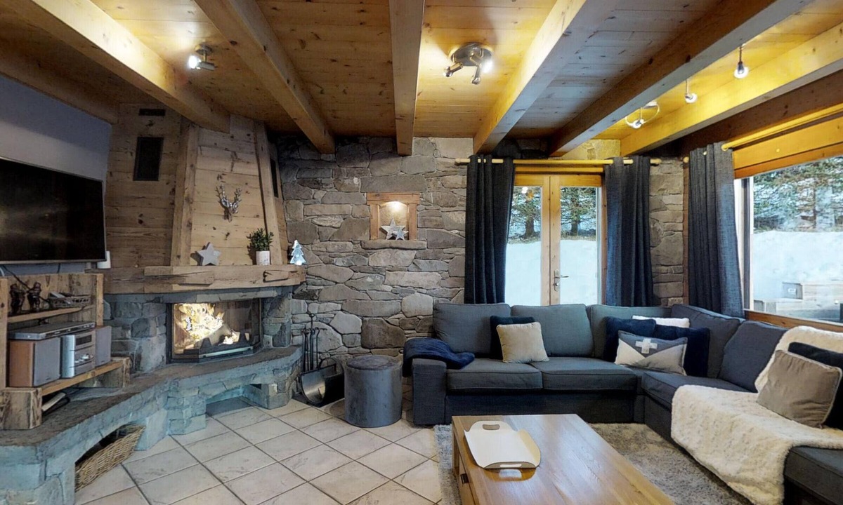 Le Chinaillon Ski Chalet | Cozy Chalet for 11, Near Slopes, Stunning Views, BBQ, Volleyball & More! - Le Grand-Bornand
