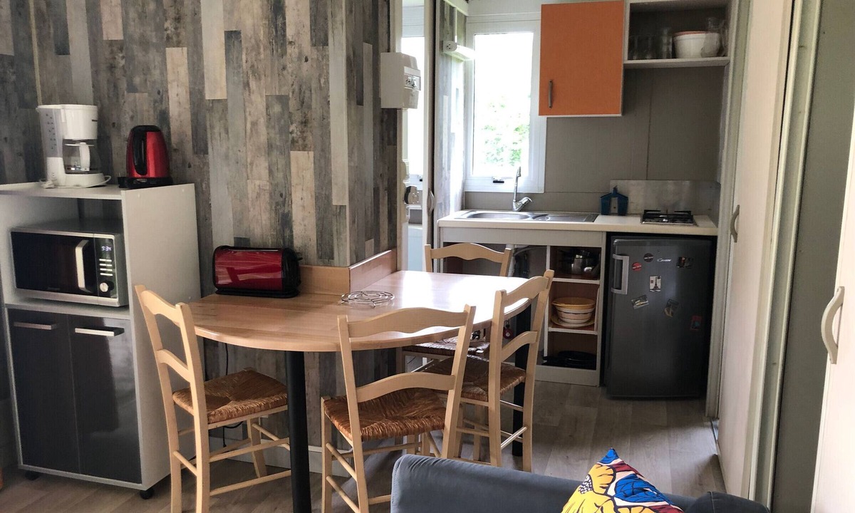 La Suze-sur-Sarthe Ski Chalet | Cozy Chalet Near Nature, Zoo, and Le Mans – Terrace, Pool, Pet-Friendly, Cycling Amenities