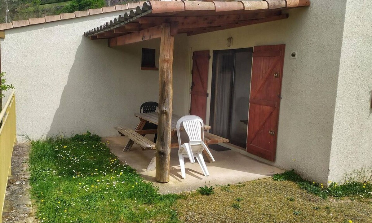 Saint-Rome-de-Tarn Ski Chalet | Cozy chalet with terrace - 4 people