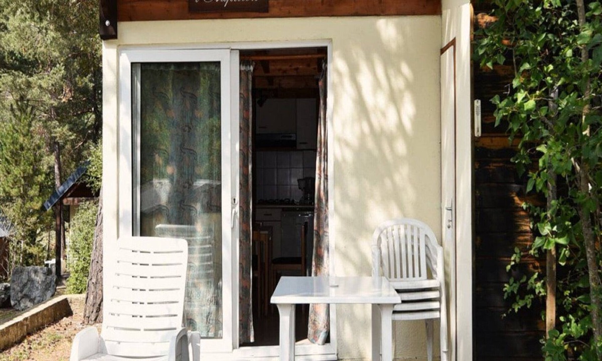 Meolans-Revel Ski Chalet | Cozy chalet, pets allowed - 2 guests