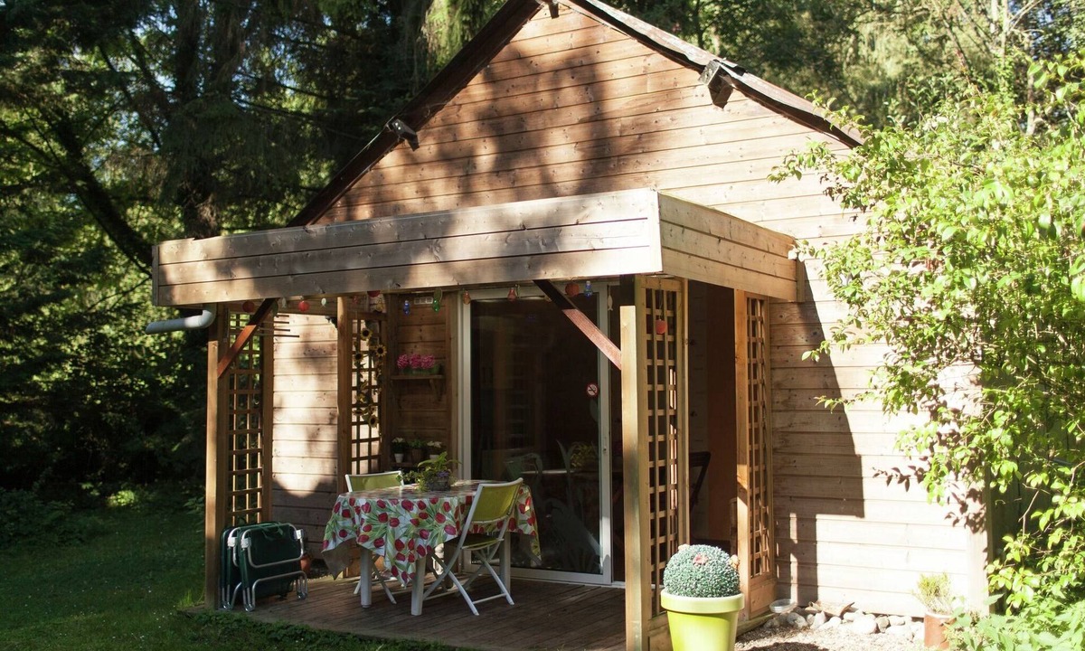 Vitz-sur-Authie House | Cozy chalet with garden and pond view