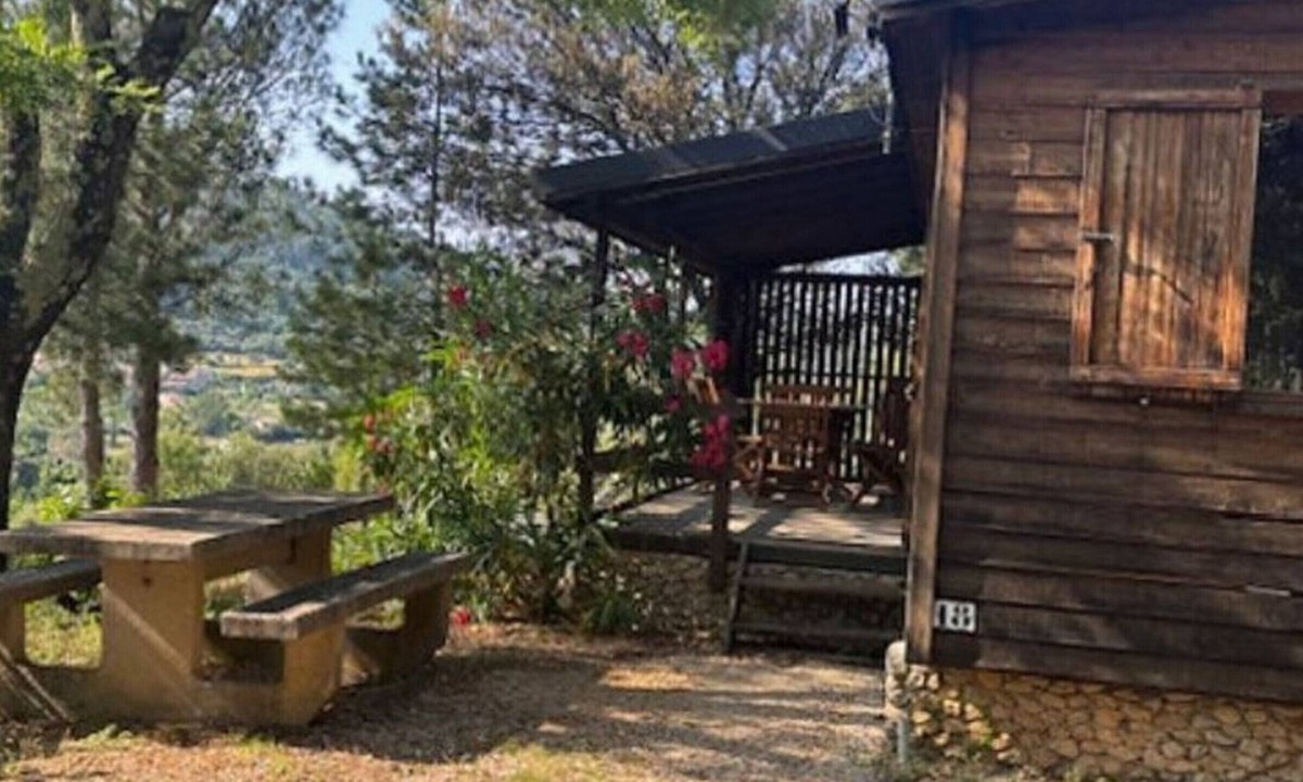Les Mages Ski Chalet | Cozy chalet with terrace - 7 guests