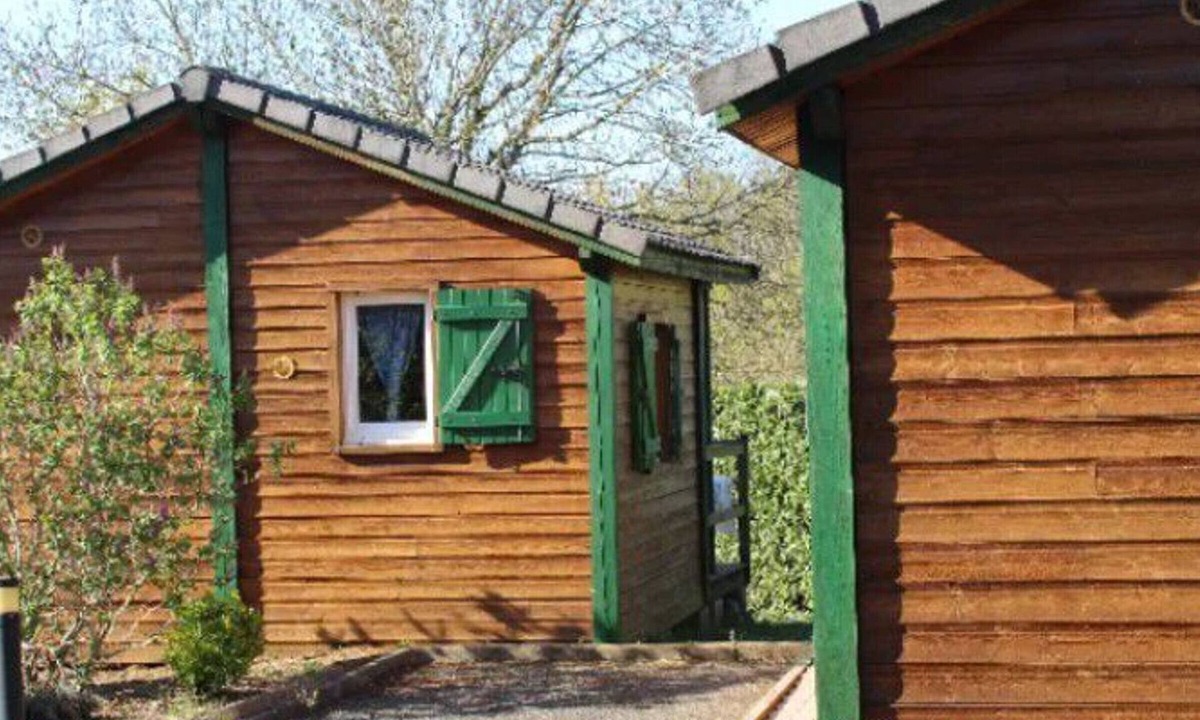Naucelle Ski Chalet | Cozy chalet with terrace in Naucelle - Idyllic location