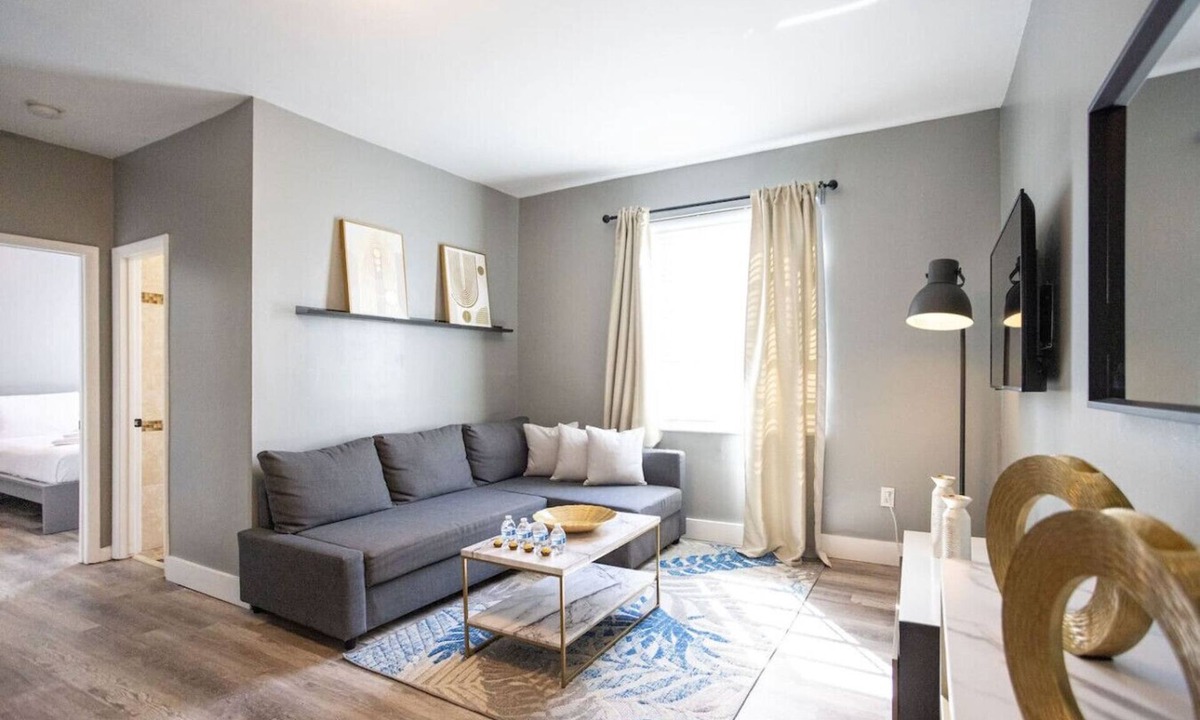 Flamingo/Lummus Apartment | COZY & CHIC Suite 1 BDR/1BTH