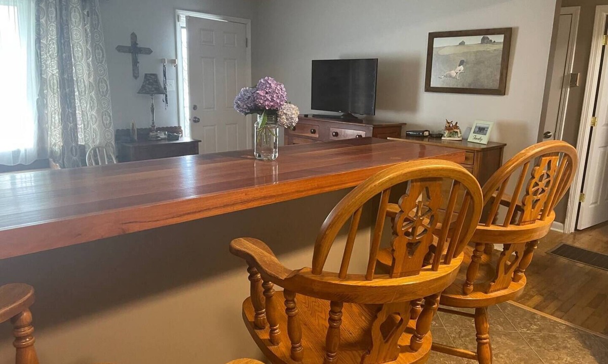 Parsons House | Cozy, Clean, and Convenient