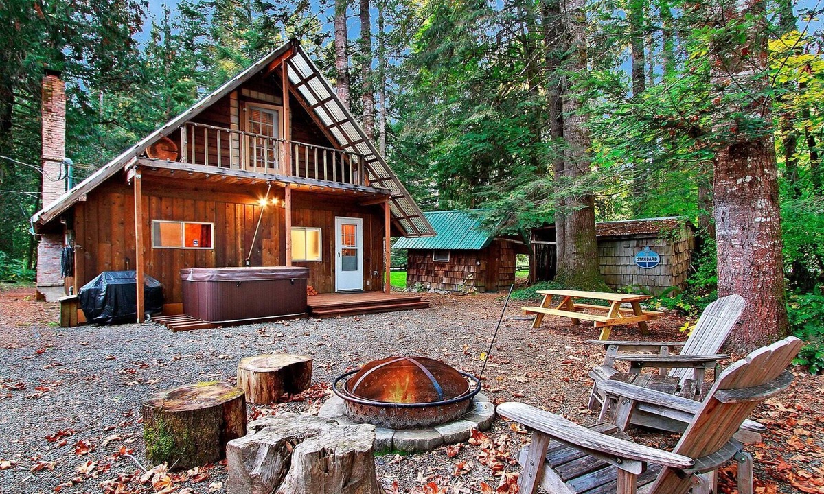 Packwood House | Cozy, clean, updated cabin w/hot tub, fireplace, fire pit, BBQ, smart TV