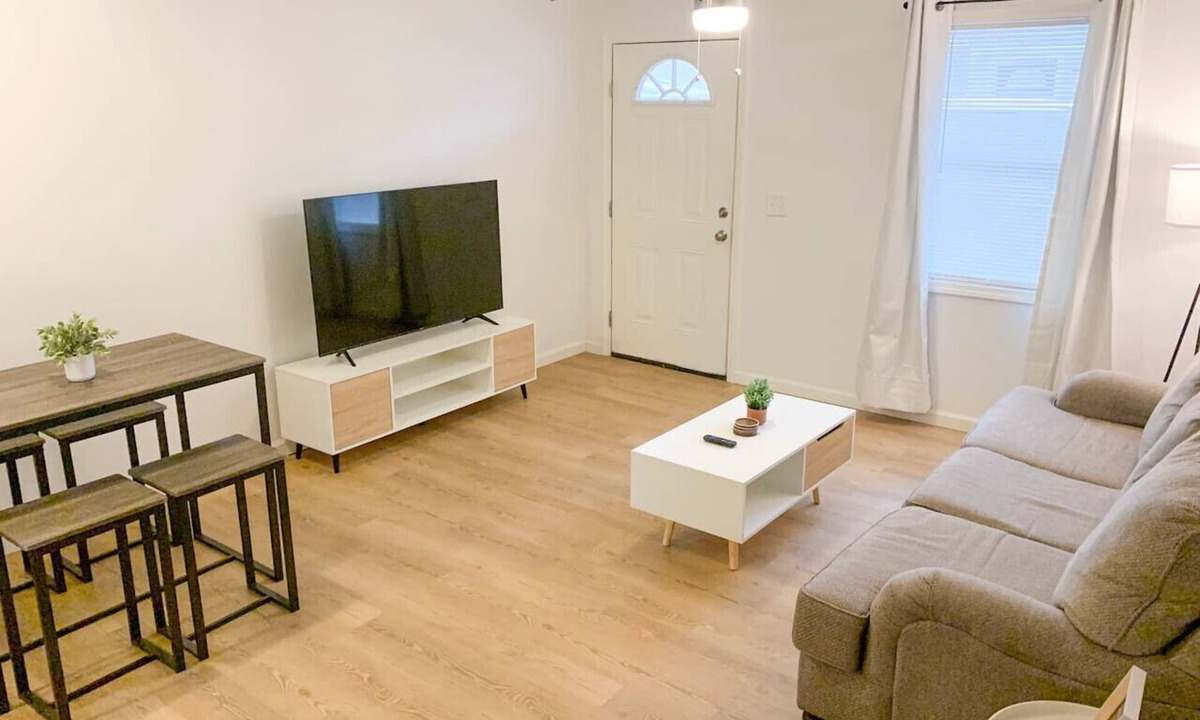 Starkville Apartment | Cozy Close2Campus 2-Bedroom Stay