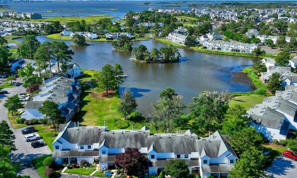 Selbyville House | Cozy Coastal Escape | Pool, Bay Views, Beaches