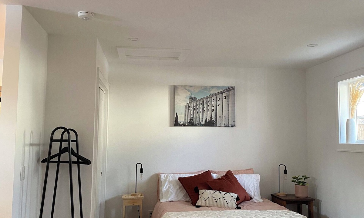 Collingwood Apartment | Cozy Collingwood Retreat - Walk to Beach & Cafés