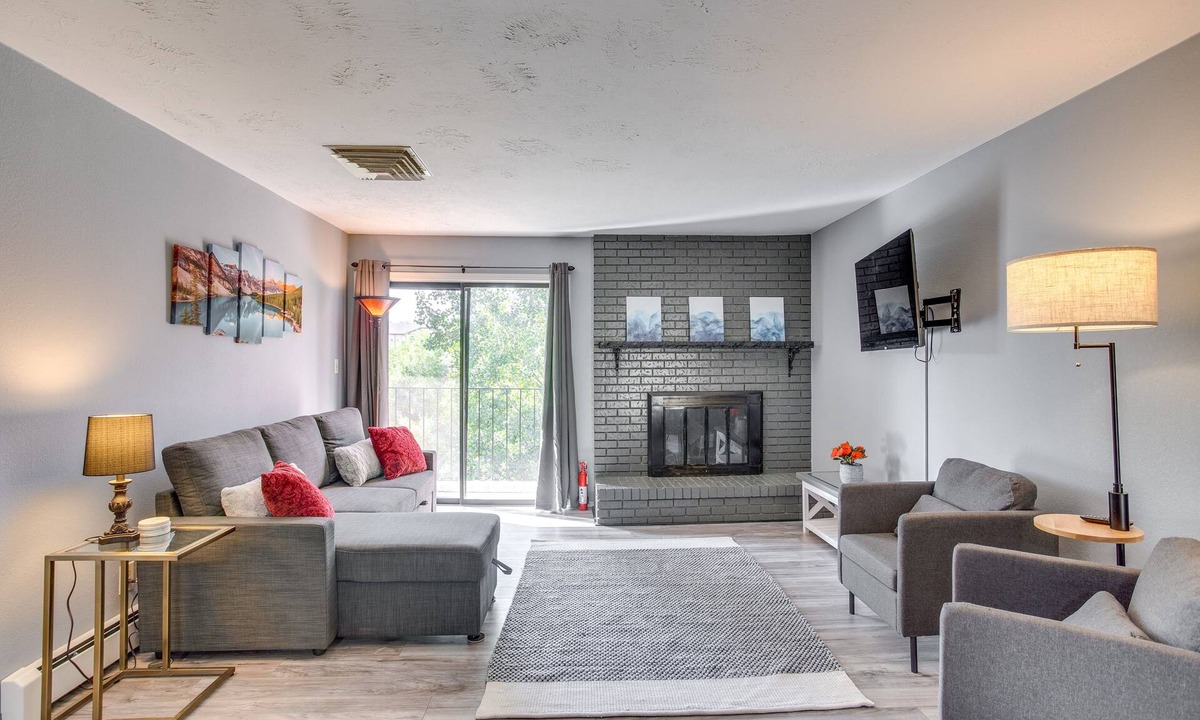 Grand Junction Condo | Cozy Colorado Escape - Near Hiking & Skiing!