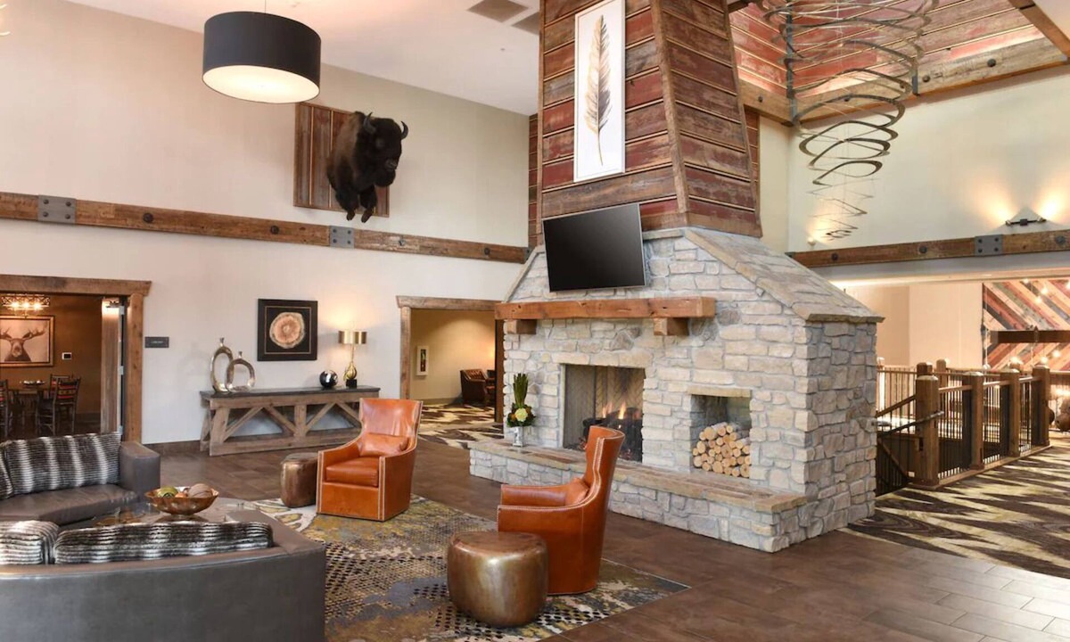 Broken Arrow Hotel | Cozy Comfort for Family: Pet-friendly Stay w/Rustic Vibes | 3 Units
