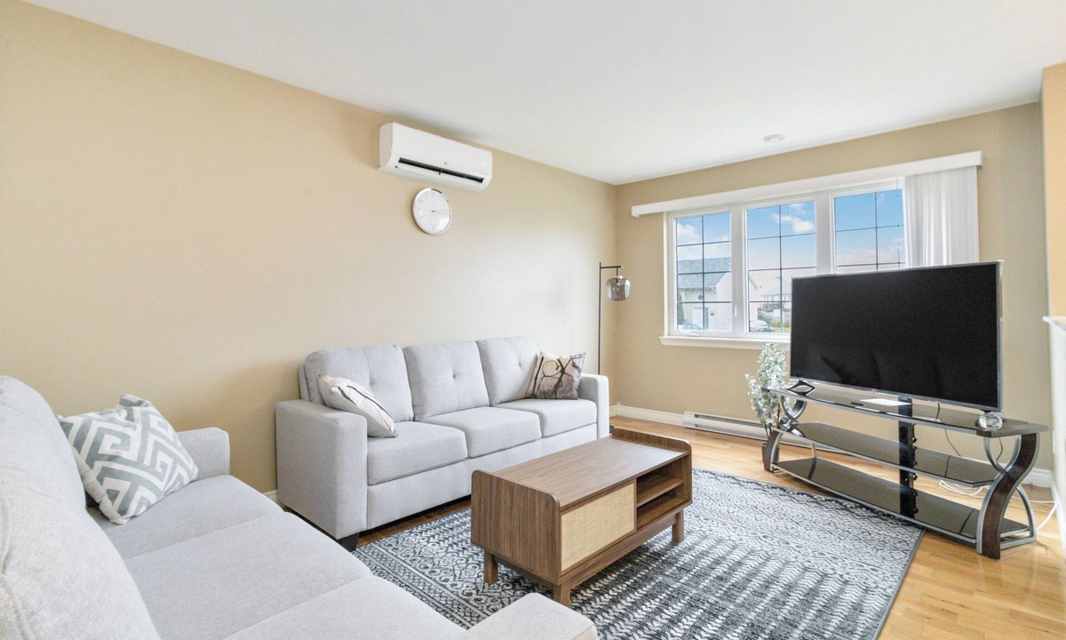 Moncton House | Cozy, Comfortable and Spacious 3 Bedroom Home