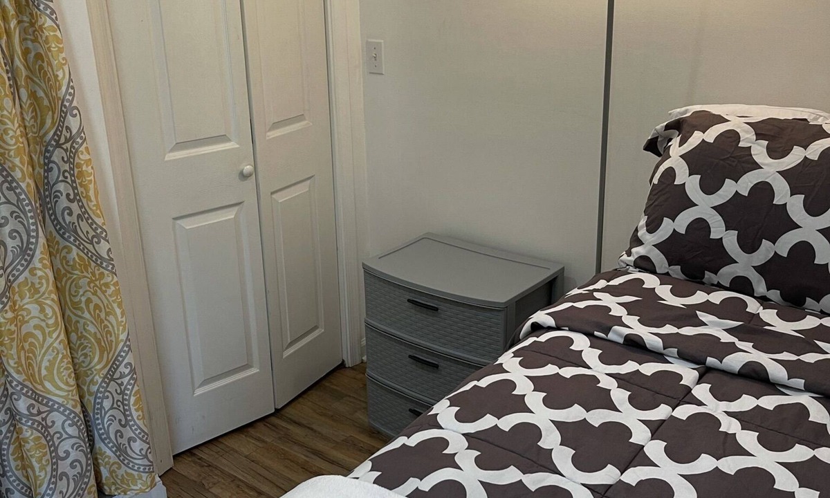 Northwest Cottage | Cozy Comfortable Cottage for One or Two Guest