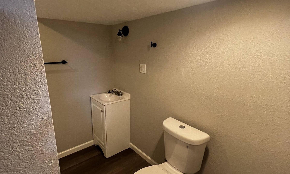 McPherson Condo | Cozy Condo