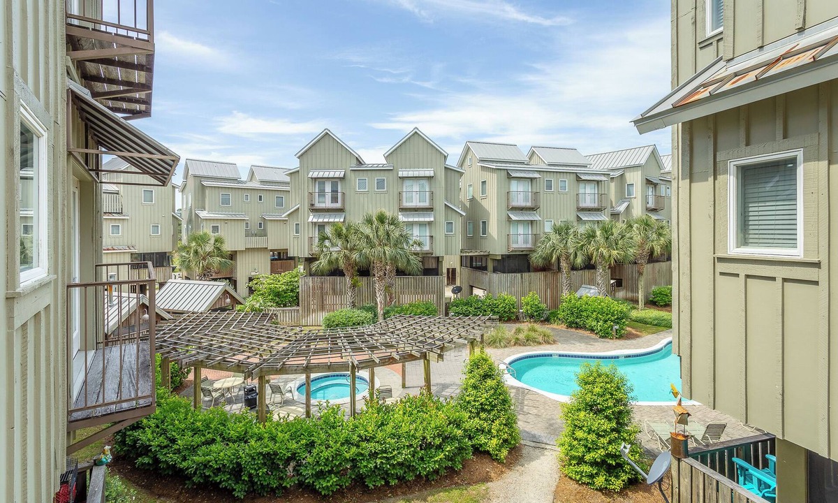 Carrabelle Condo | Cozy Condo with a river views