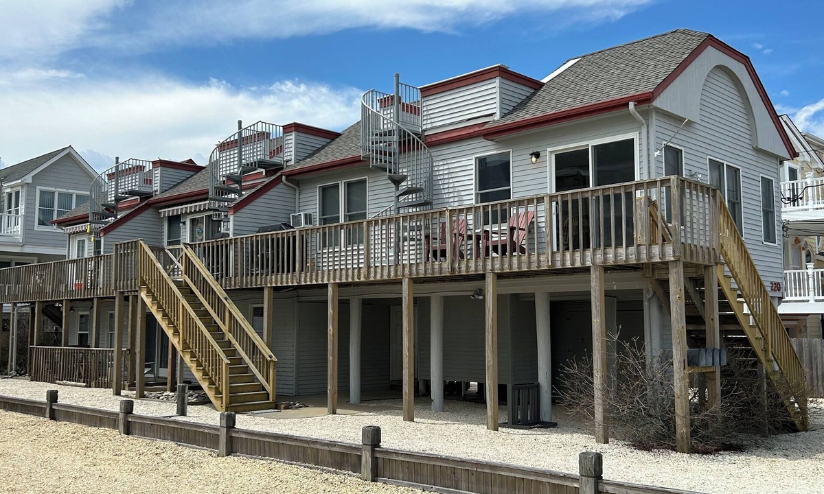 South Beach Haven Condo | COZY, CONVENIENT, OCEANVIEW 1 BEDROOM CONDO