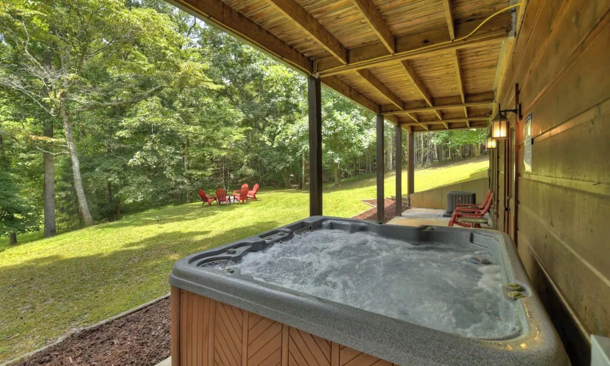 Eagle Mountain Cabin | Cozy Coosawattee cabin with a fire pit! - Cardinal Cabin