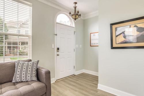 Cornelius House | Cozy Corner Townhome