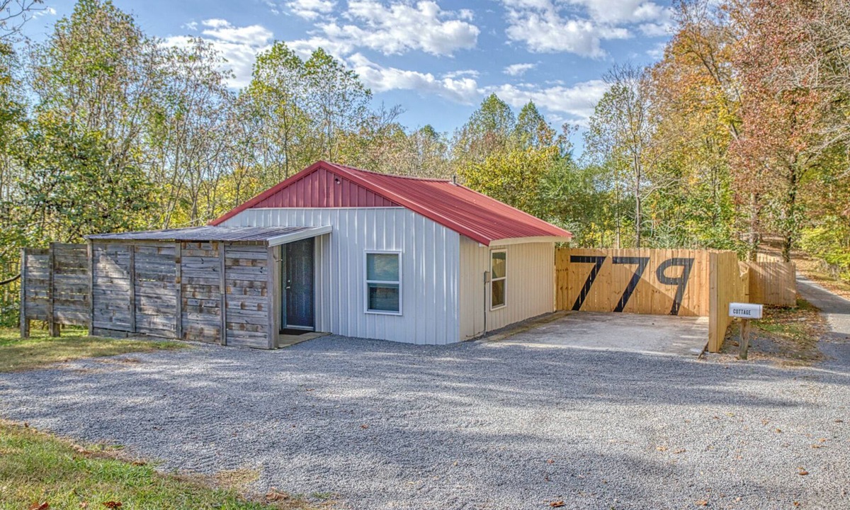 Chestnut Mound Cabin | Cozy Cottage 779