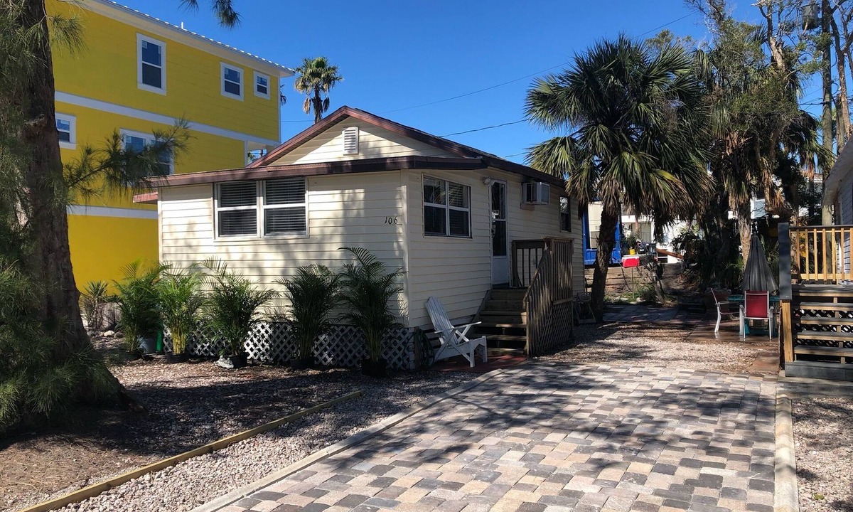 Bradenton Beach House | Cozy Cottage, 1 bedroom sleeps 2