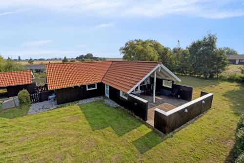 Kramnitse House | Cozy Cottage Near Beach With Fenced Garden